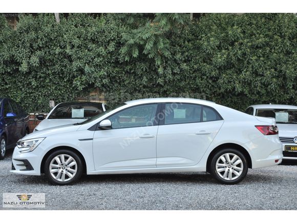 2021 RENAULT MEGANE (senetle taksitlendirme seçeneğimiz vardır)