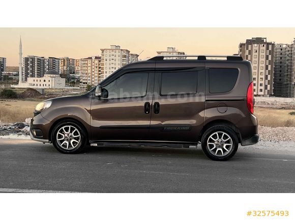 Doblo 155.000KM Combi Trekking 2015 