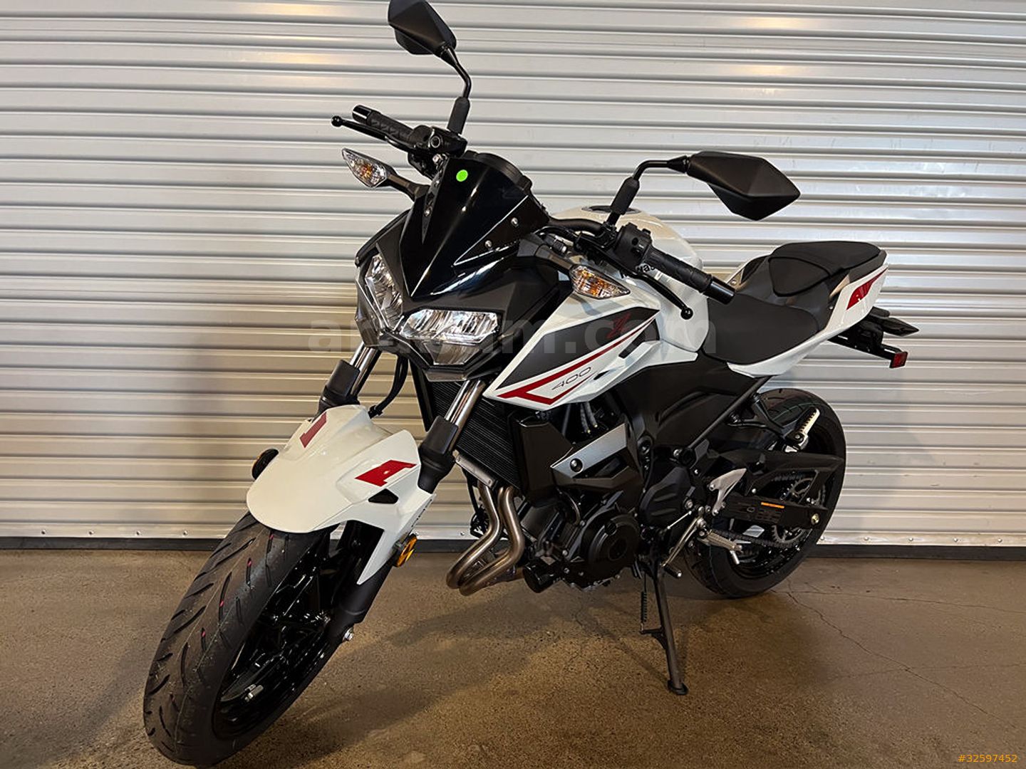 Sahibinden Kawasaki Z 400 2023 Model Adana 6.000 km Beyaz