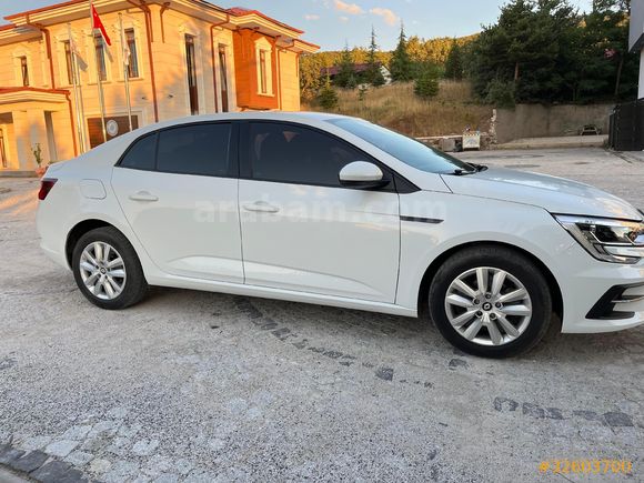 Sahibinden Renault Megane 1.3 TCe Joy 2022 Model