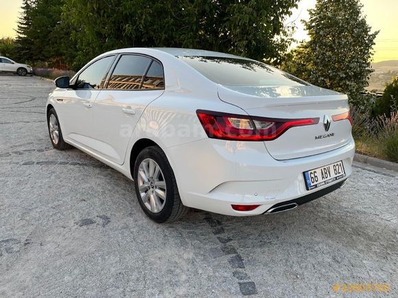 Sahibinden Renault Megane 1.3 TCe Joy 2022 Model
