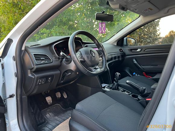 Sahibinden Renault Megane 1.3 TCe Joy 2022 Model