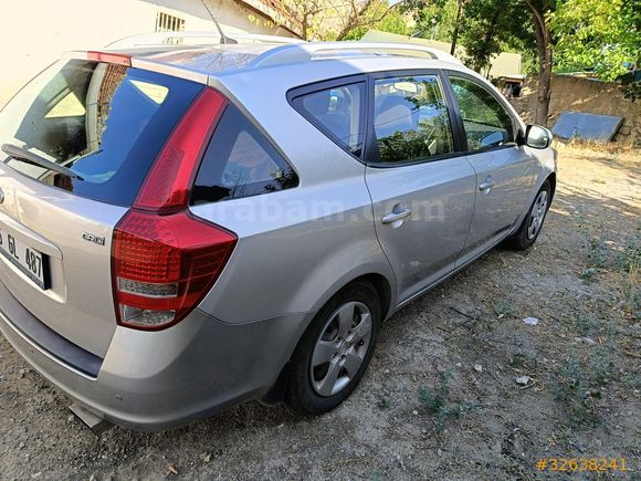 Sahibinden Kia Ceed 1.6 CRDi Cool SW 2011 Model