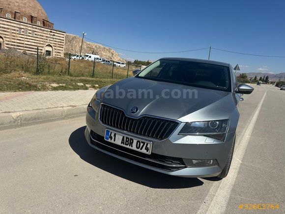 Hatasız Boyasız SuperB 1.6 TDI Style 2018 Model Van