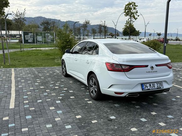Sahibinden Renault Megane 1.3 TCe Touch plus 2024 Model 