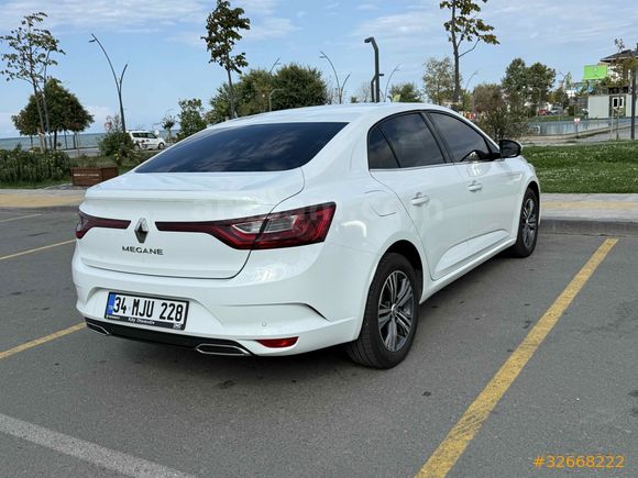 Sahibinden Renault Megane 1.3 TCe Touch plus 2024 Model 