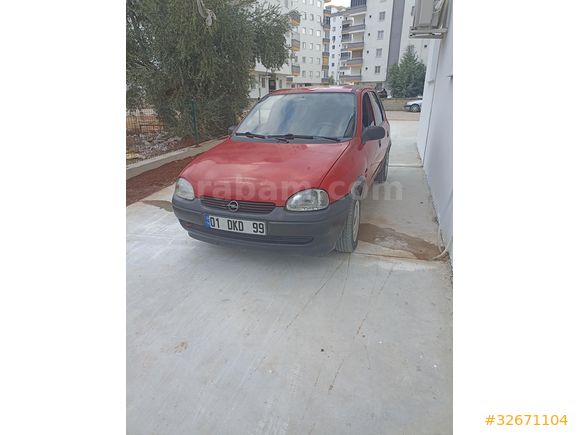 TEMİZ  AİLE ARABASI CORSA