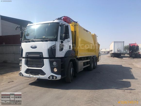 FORD CARGO 20+5 UZAKTAN KUMANDALI YERALTI VE YERÜSTÜ VİNÇLİ ÇÖP