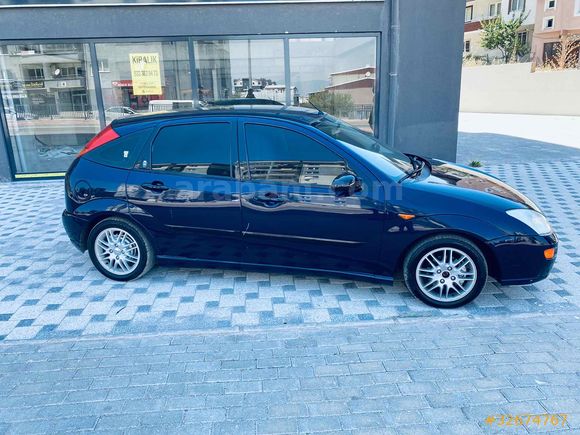Sahibinden Ford Focus 1.6 Ghia 2000 Model 