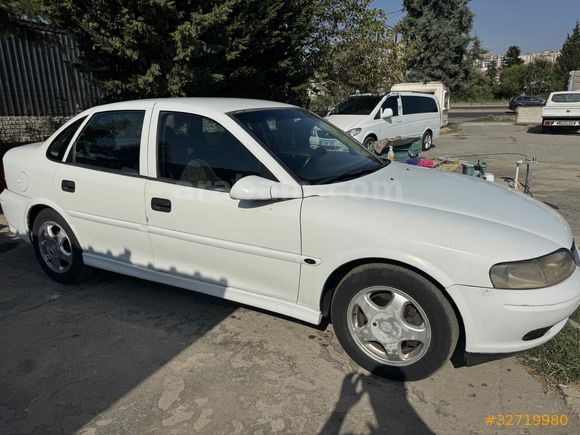 Galeriden Opel Vectra 2.0 DTI Comfort 2000 Model Tekirdağ