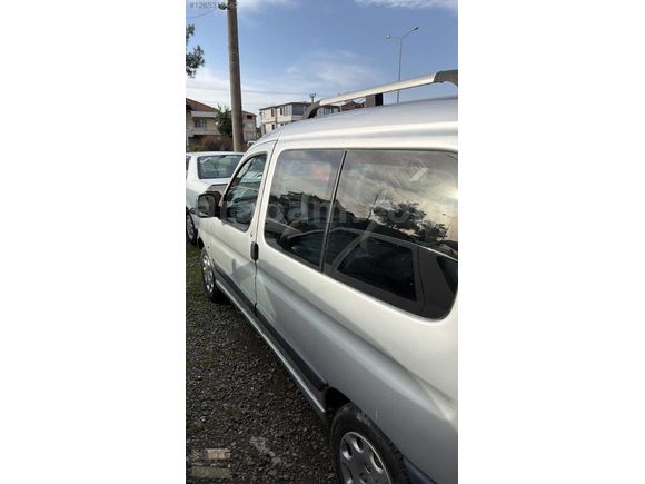 2000 MODEL PEUGEOUT PARTNER 1.9 COMBİ OTOMATIK CAMLAR