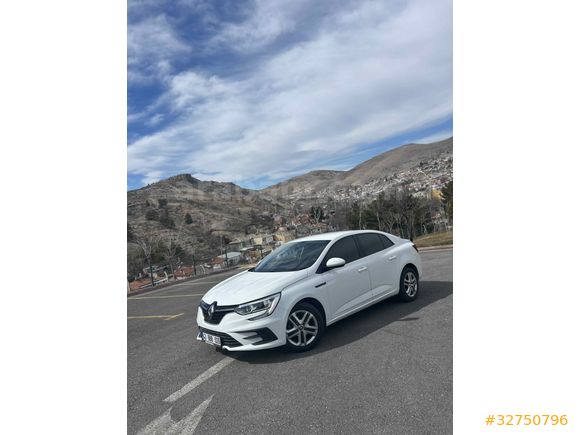 ACİLLLLL Sahibinden Renault Megane 1.3 TCe Joy 2022 Model 