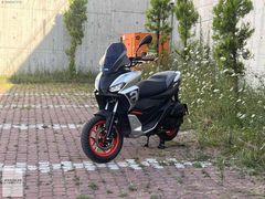 2023 APRILİA SR GT 200 HATASIZ-ÇİZİKSİZ