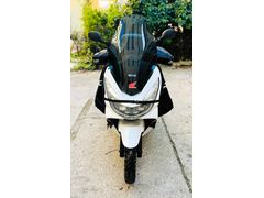 KOMPLE SIFIR MOTOR AKSESUARLI EXTRALI PCX 150 TAKAS OLUR KREDİ KARTI GEÇERLİDİR