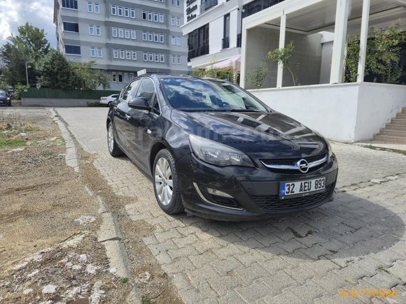 Kazasız-Boyasız-Değişensiz Opel Astra 1.6 Edition 2015 Model