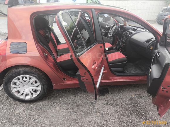 Renault Megane 2 Hatchback 1.4 – Diri ve Sorunsuz