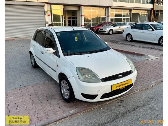2004 MODEL DİZEL FİESTA DEĞİŞENSİZ