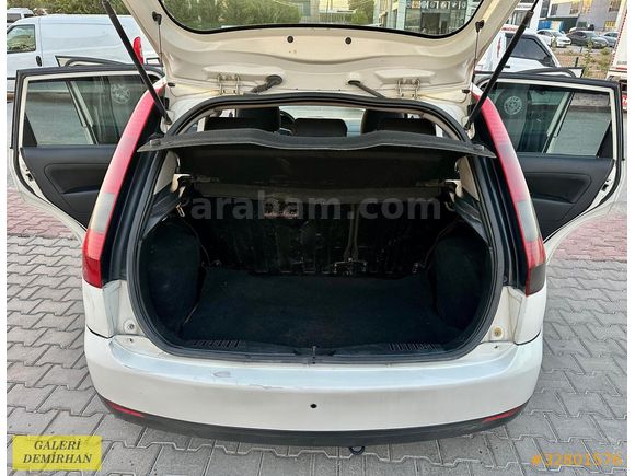 2004 MODEL DİZEL FİESTA DEĞİŞENSİZ