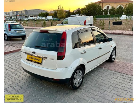 2004 MODEL DİZEL FİESTA DEĞİŞENSİZ