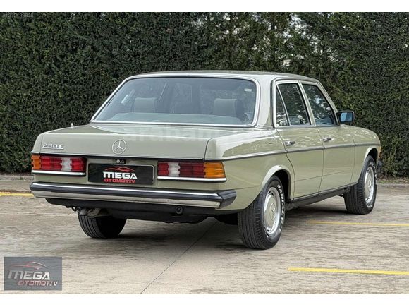 MEGA OTOMOTİV'DEN 1983 MODEL OTOMATİK W123 230E..KLİMALI