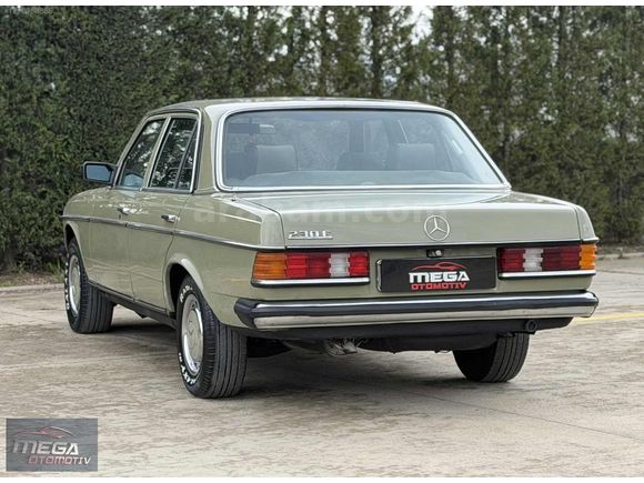 MEGA OTOMOTİV'DEN 1983 MODEL OTOMATİK W123 230E..KLİMALI