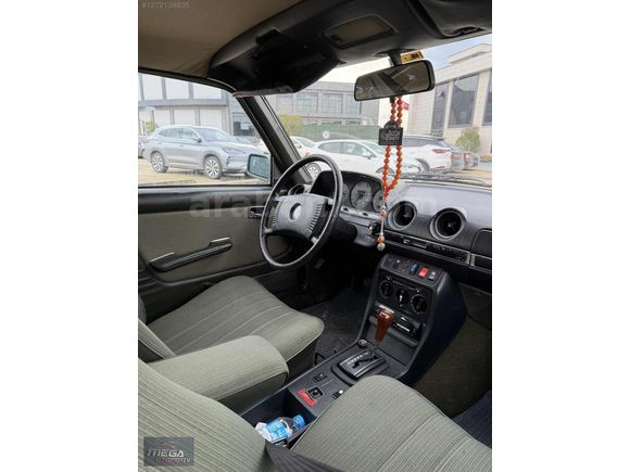 MEGA OTOMOTİV'DEN 1983 MODEL OTOMATİK W123 230E..KLİMALI