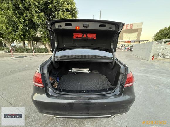 2016 MERCEDES E180 EDİTİON E HATASIZ BOYASIZ DEĞİŞENSİZ