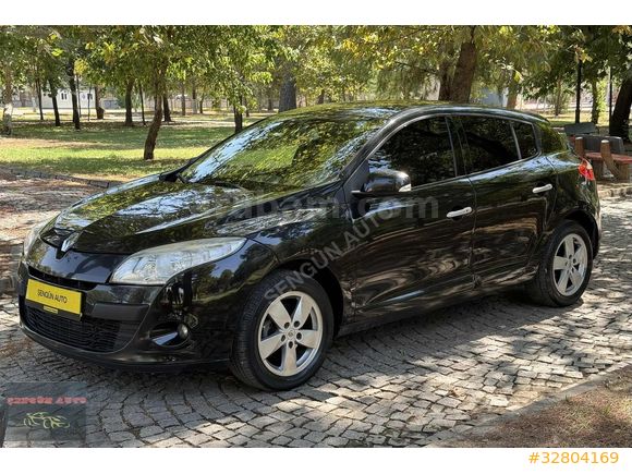 DİZEL-OTOMATİK VİTES- DEĞİŞENSİZ-RENAULT MÉGANE