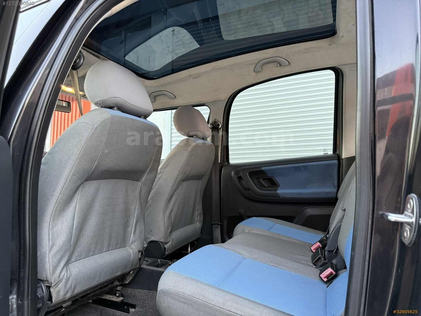 Galeriden Skoda Roomster 1.2 2008 Model Afyonkarahisar 283.000 km Siyah 6