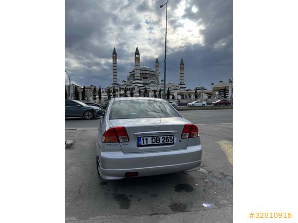 Sahibinden Honda Civic 1.6 
VTEC ES 2005 Model 