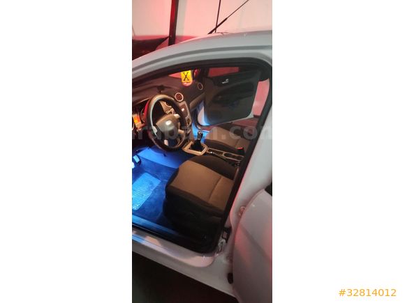 Sahibinden Ford Focus 1.6 TDCi Trend 2011 Model