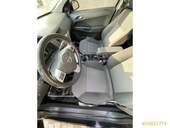 Opel Astra 1.3 CDTI Essentia Konfor 2011 Model