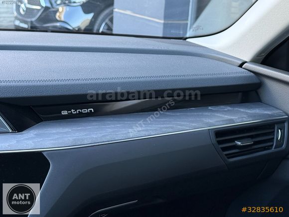 HATASIZ BAYİ 2024 ÇIKIŞ AUDI Q8 e-TRON SPORTBACK 55 QUATTRO FUL