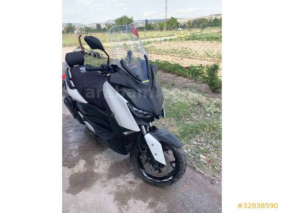 Beyaz İnci Yamaha X-Max 250 ABS 