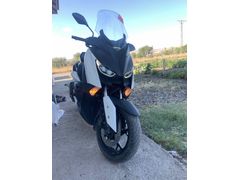 Beyaz İnci Yamaha X-Max 250 ABS 
