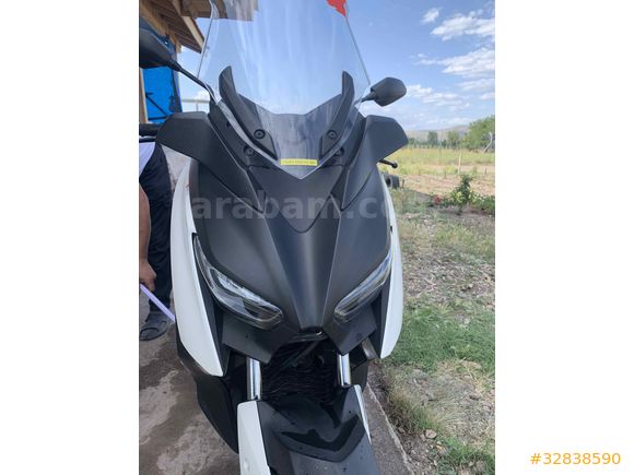 Beyaz İnci Yamaha X-Max 250 ABS 