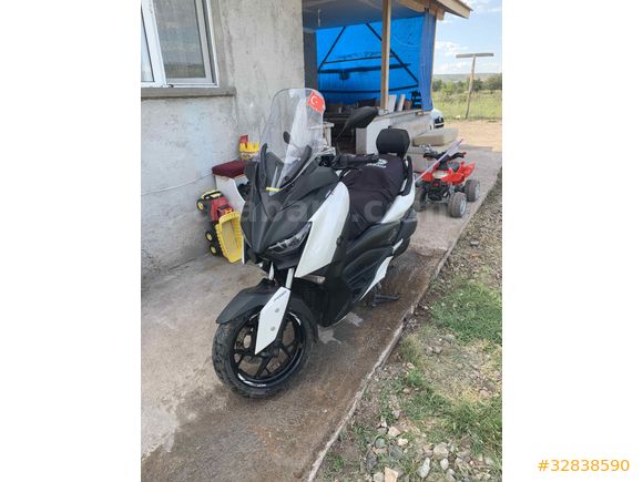 Beyaz İnci Yamaha X-Max 250 ABS 