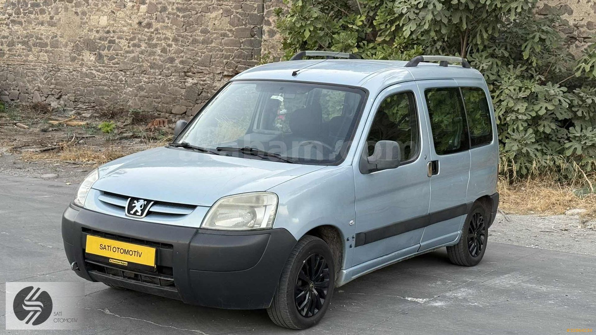 Galeriden Peugeot Partner 1.9 D 2004 Model İzmir 298.000 km Gri