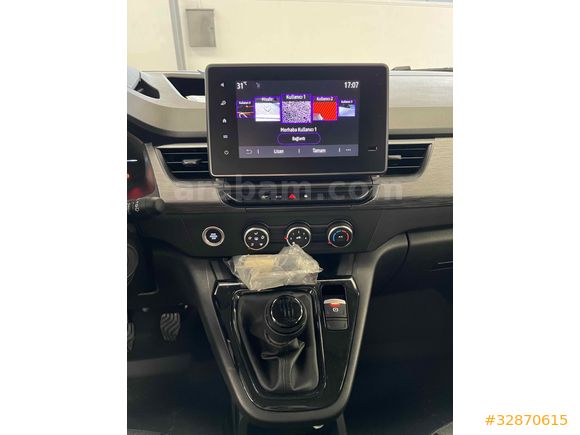 Sahibinden Renault Kangoo 1.5 BlueDCI L2 Equilibre 2025 Model 