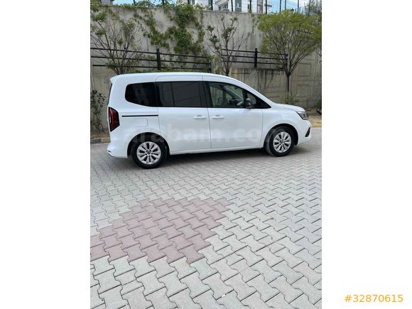 Sahibinden Renault Kangoo 1.5 BlueDCI L2 Equilibre 2025 Model 