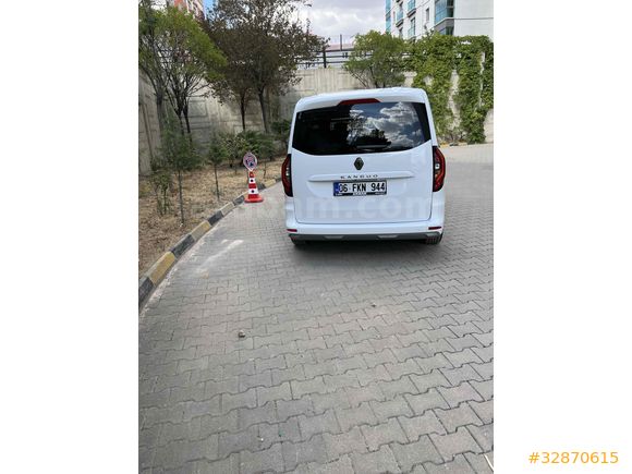 Sahibinden Renault Kangoo 1.5 BlueDCI L2 Equilibre 2025 Model 