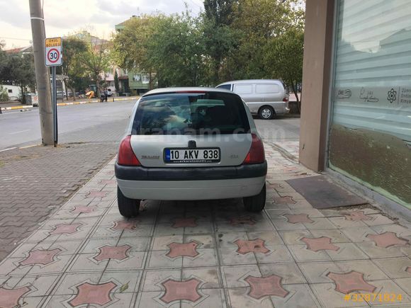 Sahibinden Renault Clio 1.4 RXT 2001 Model 