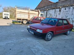 Galeriden Renault R 9 1.4 Broadway 1996 Model İzmir