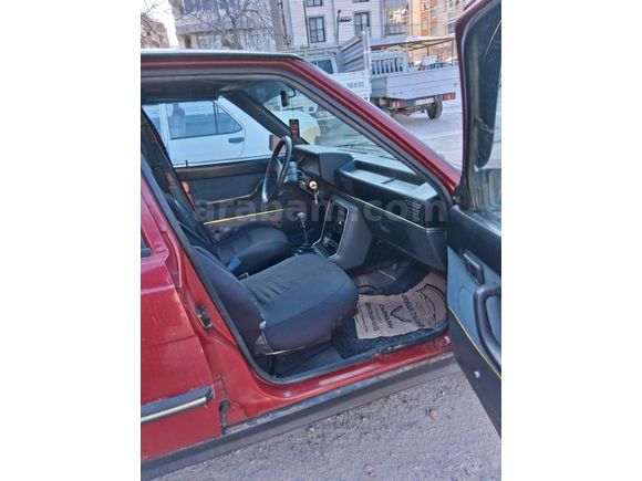 Galeriden Renault R 9 1.4 Broadway 1996 Model İzmir