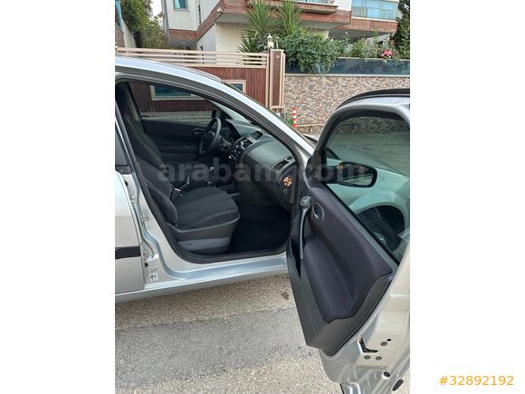 Sahibinden Renault Megane 1.4 Authentique 2006 Model