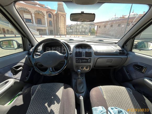 Sahibinden Renault Clio 1.4 RTA 2000 Model 