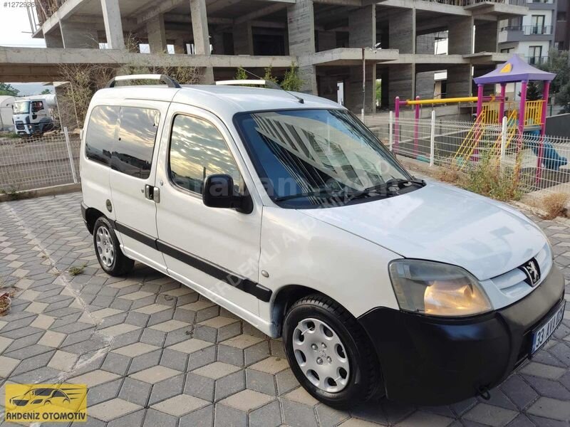 Galeriden Peugeot Partner 2.0 HDI 2003 Model Mersin 385.000 km Beyaz