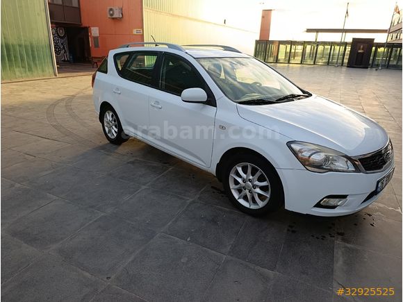 Sahibinden Kia Ceed 1.6 CRDi Concept SW 2011 Model