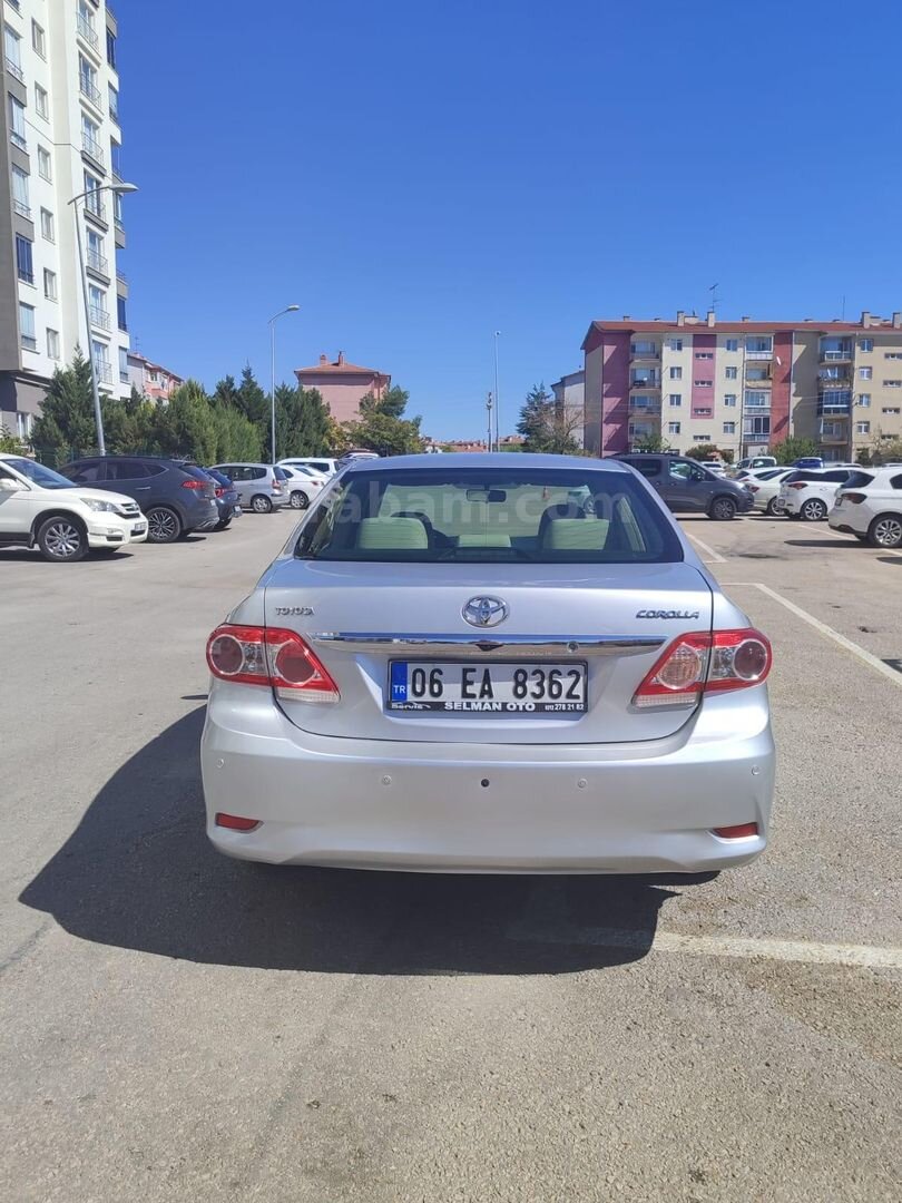 Sahibinden Toyota Corolla 1.4 D-4D Comfort Extra 2011 Model Ankara 325.000 km Gri (Gümüş) 4