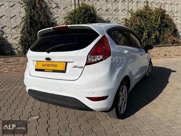 2015 FORD FİESTA TREND X.. BAKIMLI ARAÇ